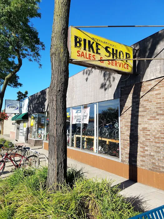 International Bicycle Shop Picture 6