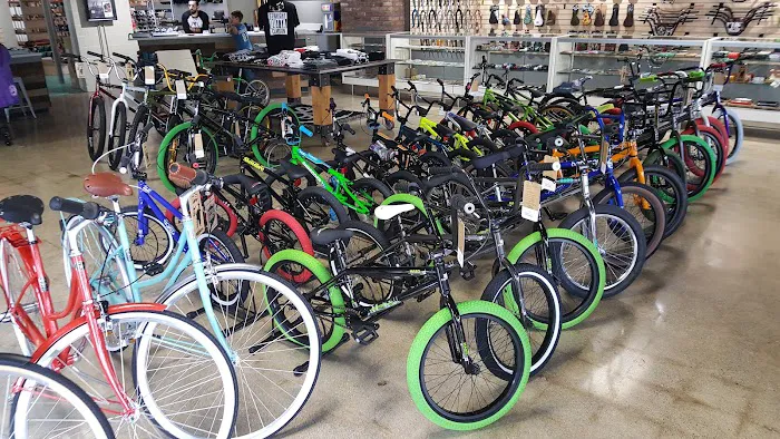 Albe's BMX Bike & Skateboard Shop Picture 2