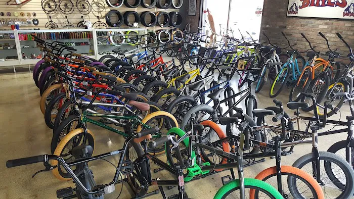 Albe's BMX Bike & Skateboard Shop Picture 7