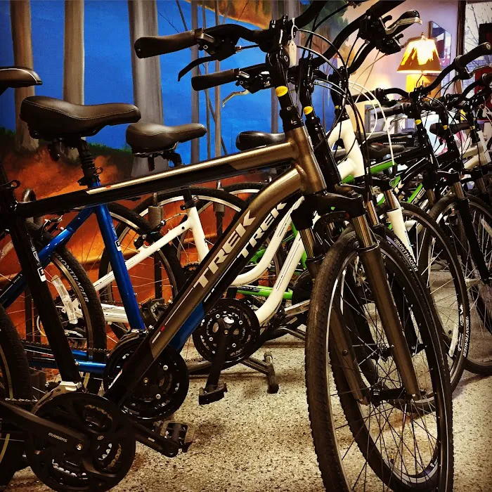 Hamilton Bicycles & Outfitters Picture 3
