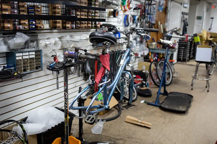 Al's Quick-Release Bicycle Sales & Service Picture 2