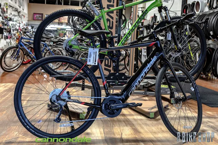 UPTOWN BIKE SHOP Picture 2