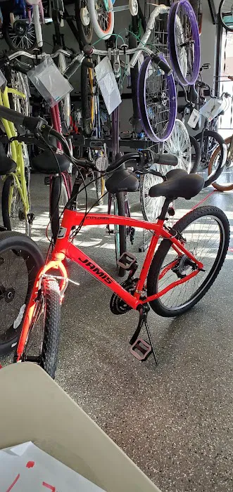 Wersell’s Bike and Ski Shop Picture 2