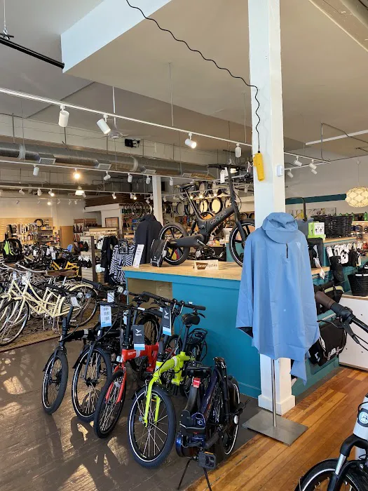 Clever Cycles Bicycle & Ebike Store Picture 2