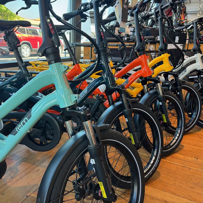 Clever Cycles Bicycle & Ebike Store Picture 8