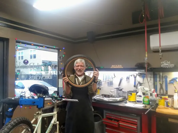 Wheel House Bicycle Shop Picture 6