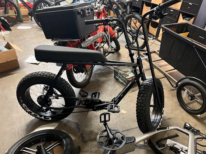 Johnnynerdout Custom E-bikes Picture 1