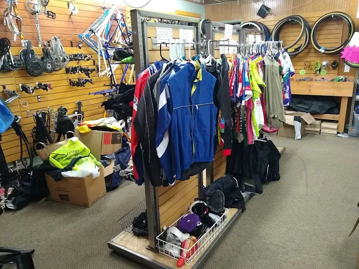 WashCo Bikes Community Bike Shop Picture 7