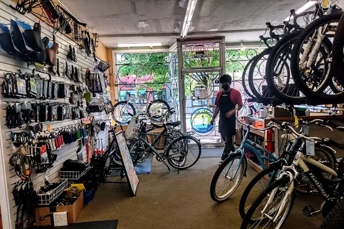 WashCo Bikes Community Bike Shop Picture 9