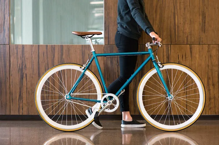 RiNoVELO Bicycle Workshop Picture 4