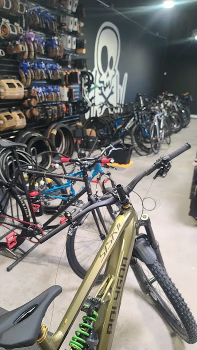 Hood Wrench Cycles Picture 2