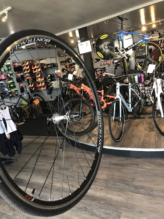 Adventure Cycling Picture 2
