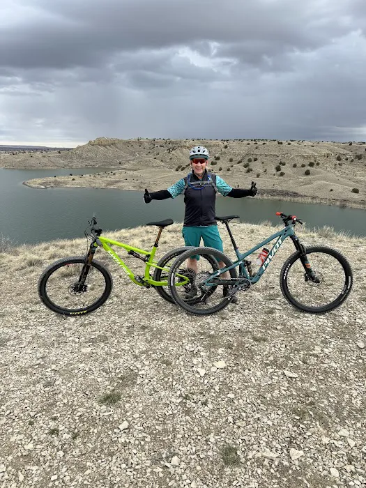 Evergreen Bicycle Outfitters Picture 9