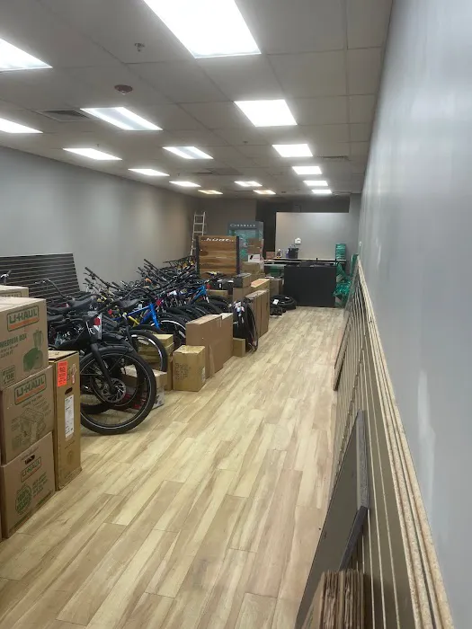 Base Camp Cyclery Picture 4