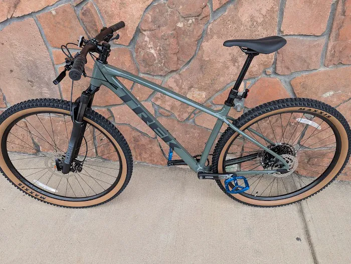 Country Pedaler Bicycles & Ski Picture 4