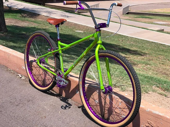 Moxie Bike Shop Picture 9