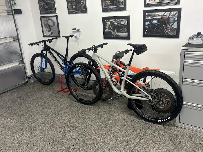 VeloZoom Bicycle Studio and Mobile Service Picture 4