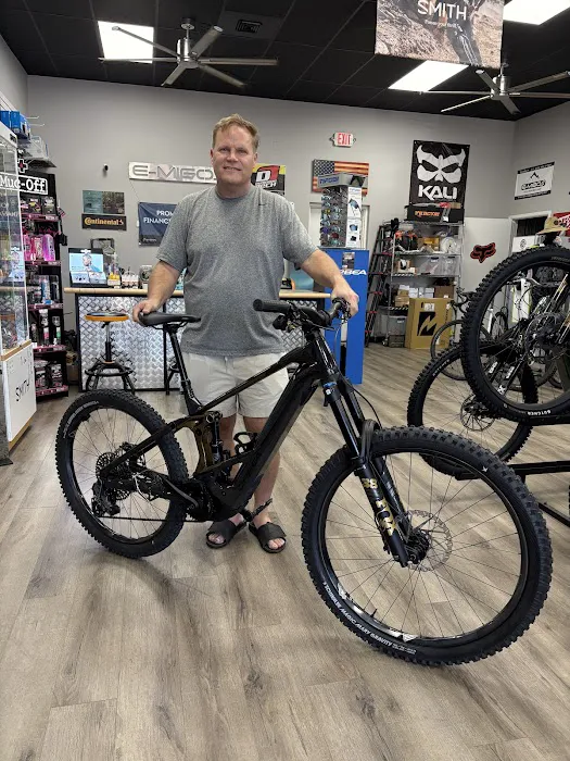 Emigos Bike Shop Picture 1