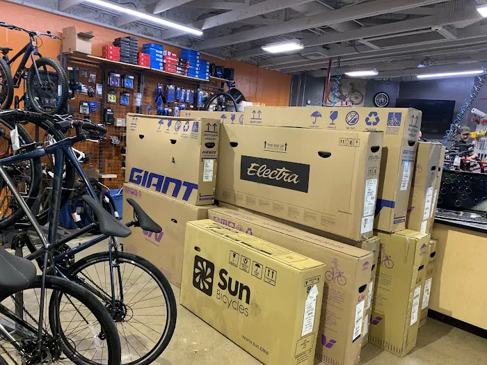 Golden Spoke Cyclery Picture 4