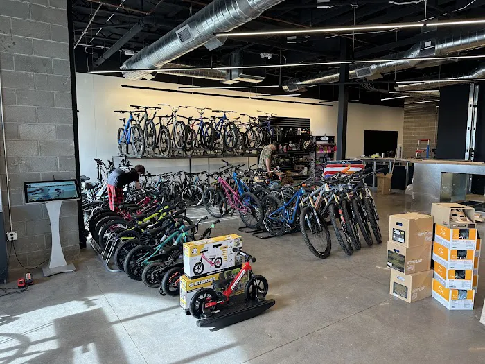 Thrive Swim and Ride Shop Picture 9