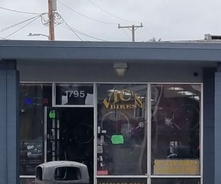 Vic's Bikes