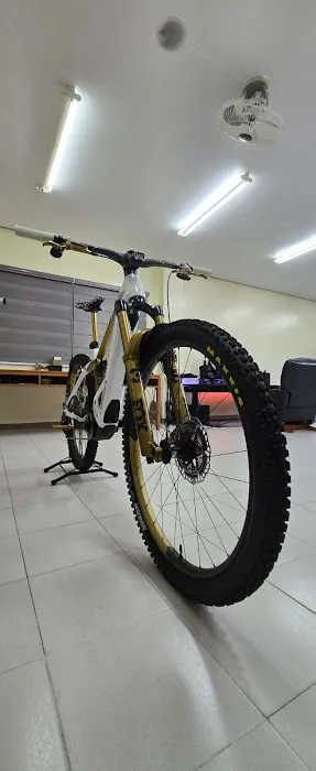 Woodside Bike Shop Picture 7