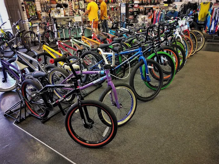 Calabazas Cyclery Picture 8