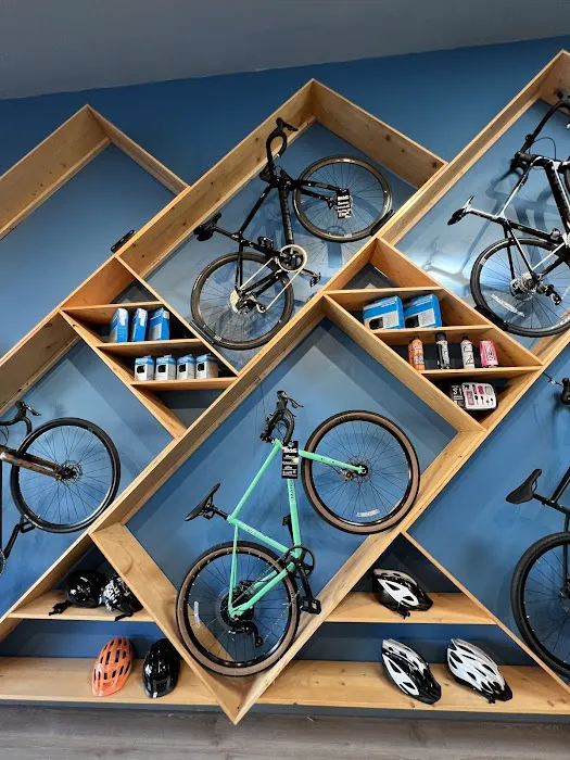 Straight Wheel Cycling Picture 8