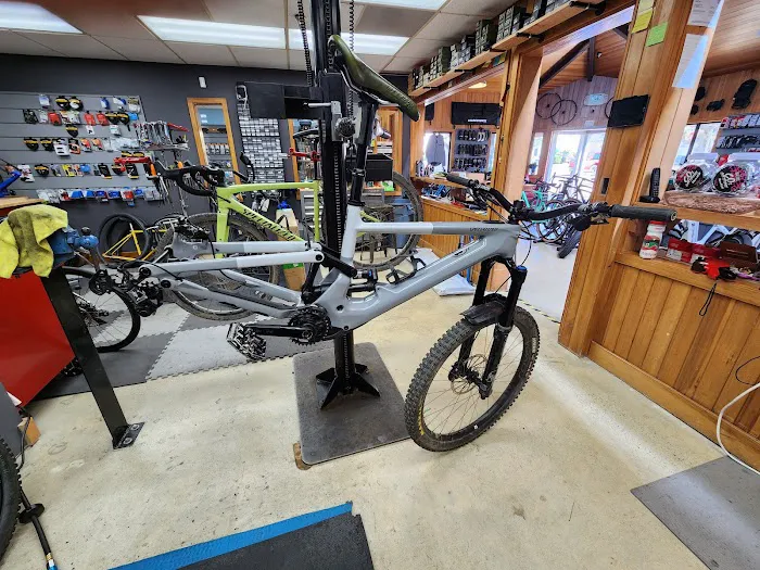 Straight Wheel Cycling Picture 2