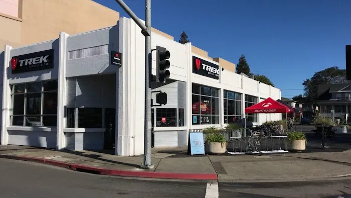 Trek Bicycle Santa Rosa Picture 2