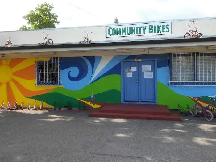 Community Bikes Picture 2