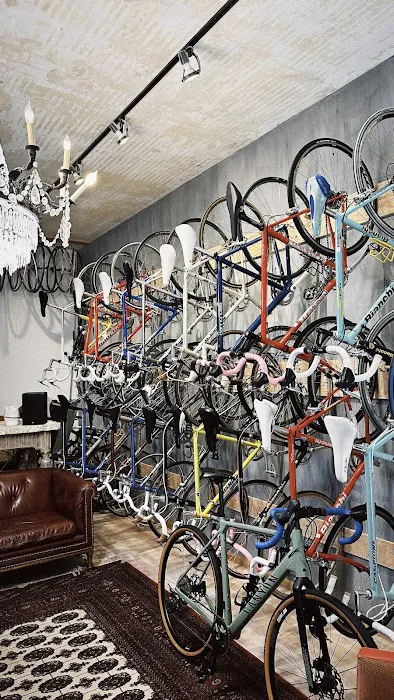 Uniqa Vintage Bikes Picture 1