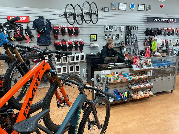 High Trails Cyclery Bike Shop Picture 4