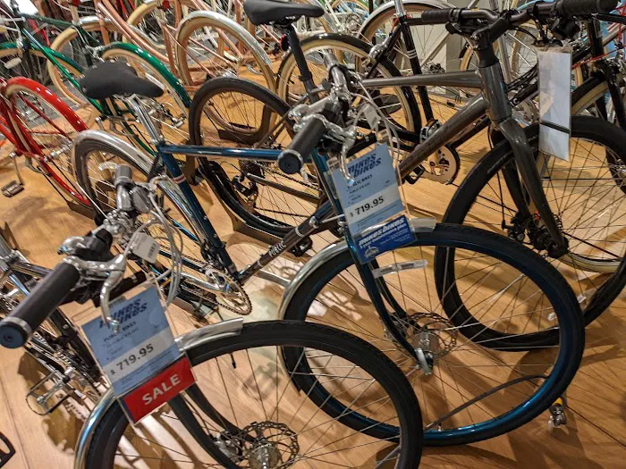 Mike's Bikes of San Francisco Picture 6
