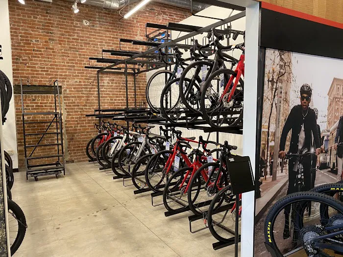 Mike's Bikes of San Francisco Picture 8