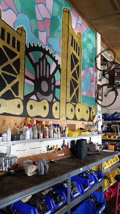 Sacramento Bicycle Kitchen Picture 3