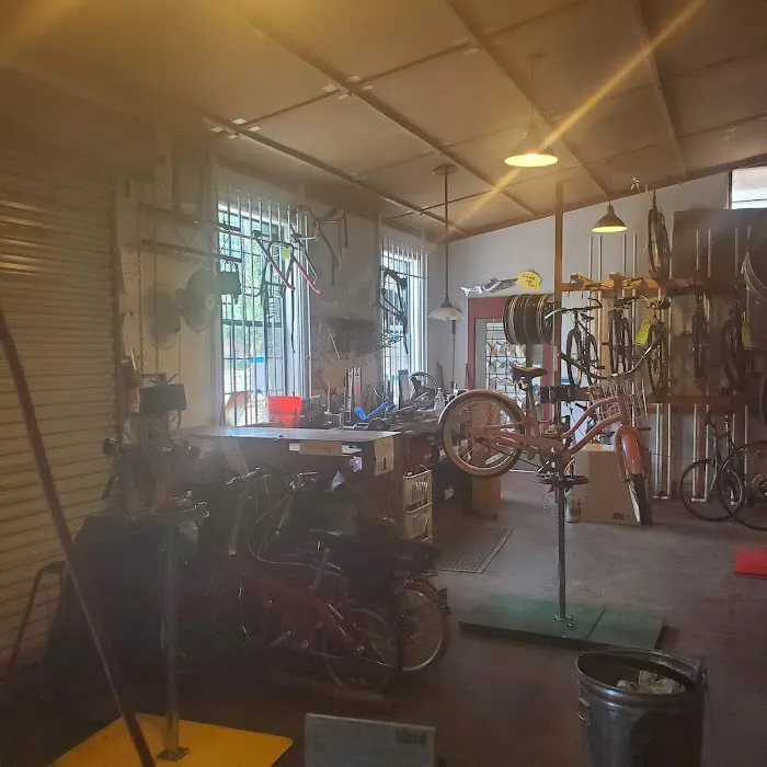 Sacramento Bicycle Kitchen Picture 8