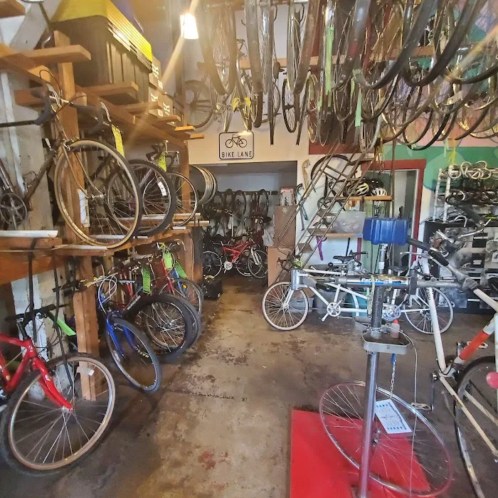 Sacramento Bicycle Kitchen Picture 10