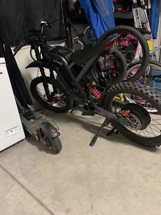 CA E-Bikes Picture 7