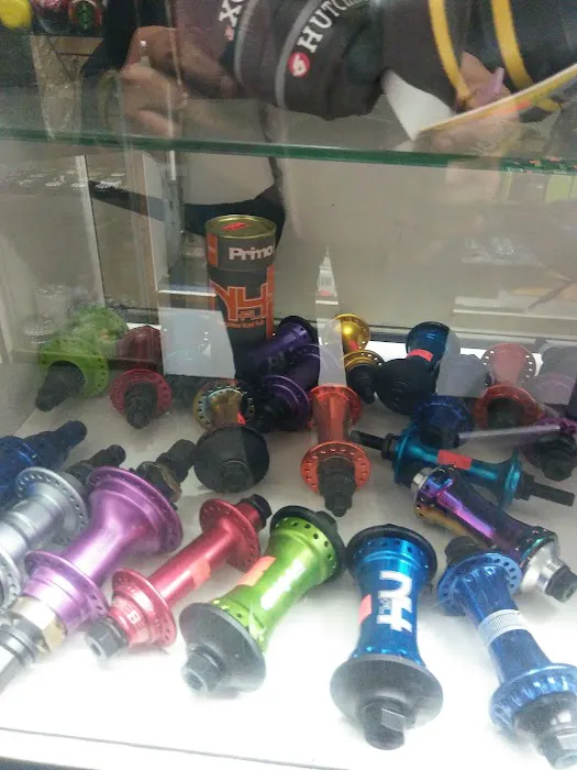 Twins Bike Shop Picture 2