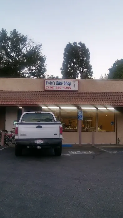 Twins Bike Shop Picture 6