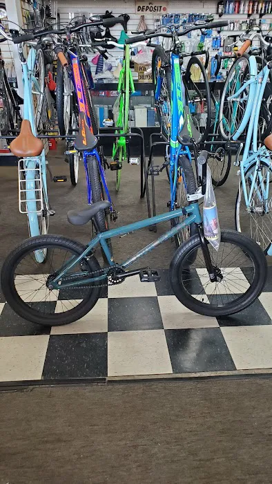 Carson Schwinn Cyclery Picture 10