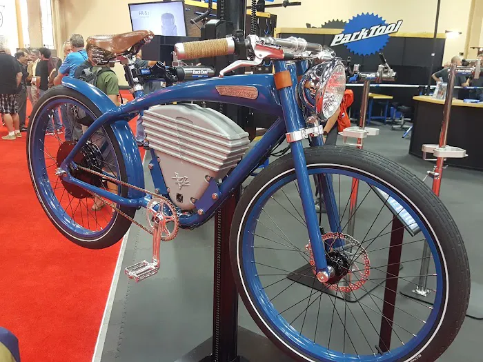 JUNKY RUSTY BIKES Picture 2