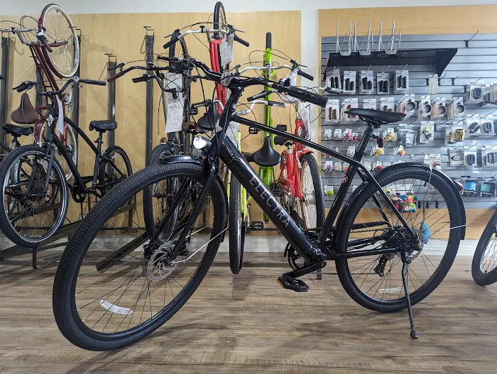 Main Street Cyclery Picture 10