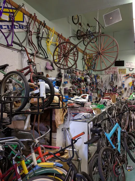 Felix's Bike Shop Picture 2
