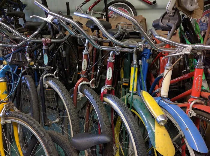 Felix's Bike Shop Picture 6