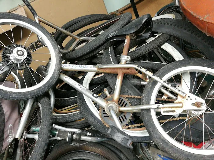 Felix's Bike Shop Picture 9