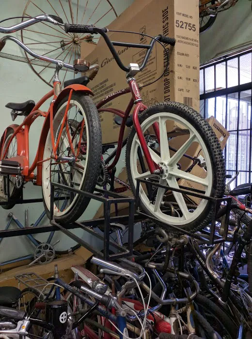 Felix's Bike Shop Picture 10