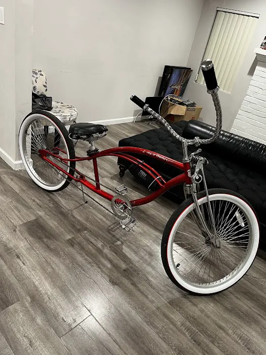 Manny's Bike Shop Picture 2