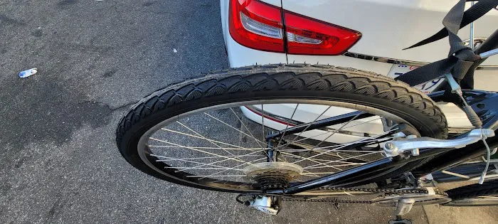 Manny's Bike Shop Picture 7